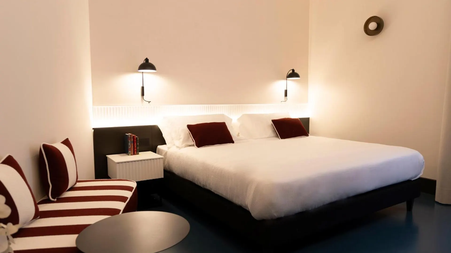 Adaram Suites Neapel 0*,
