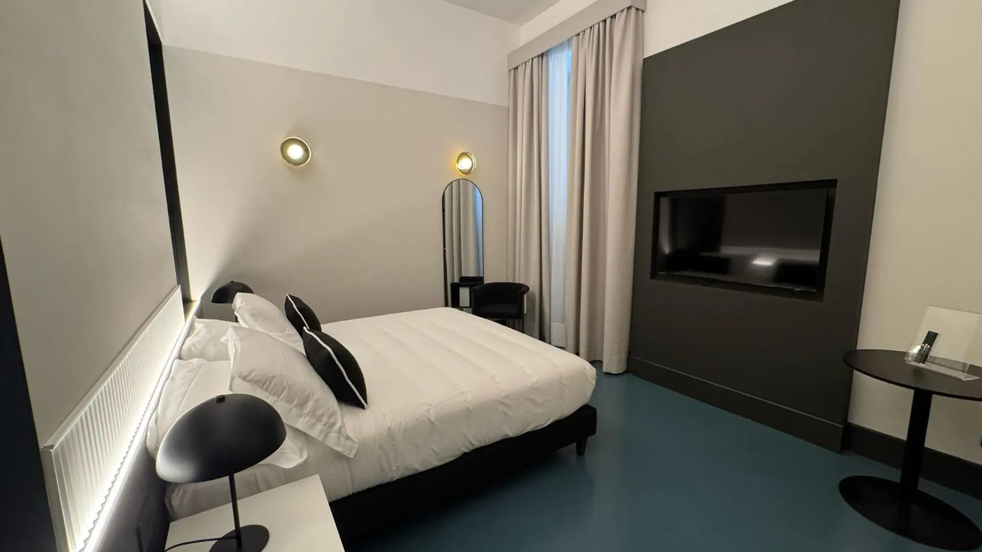 Adaram Suites Neapel 0*,  Italien
