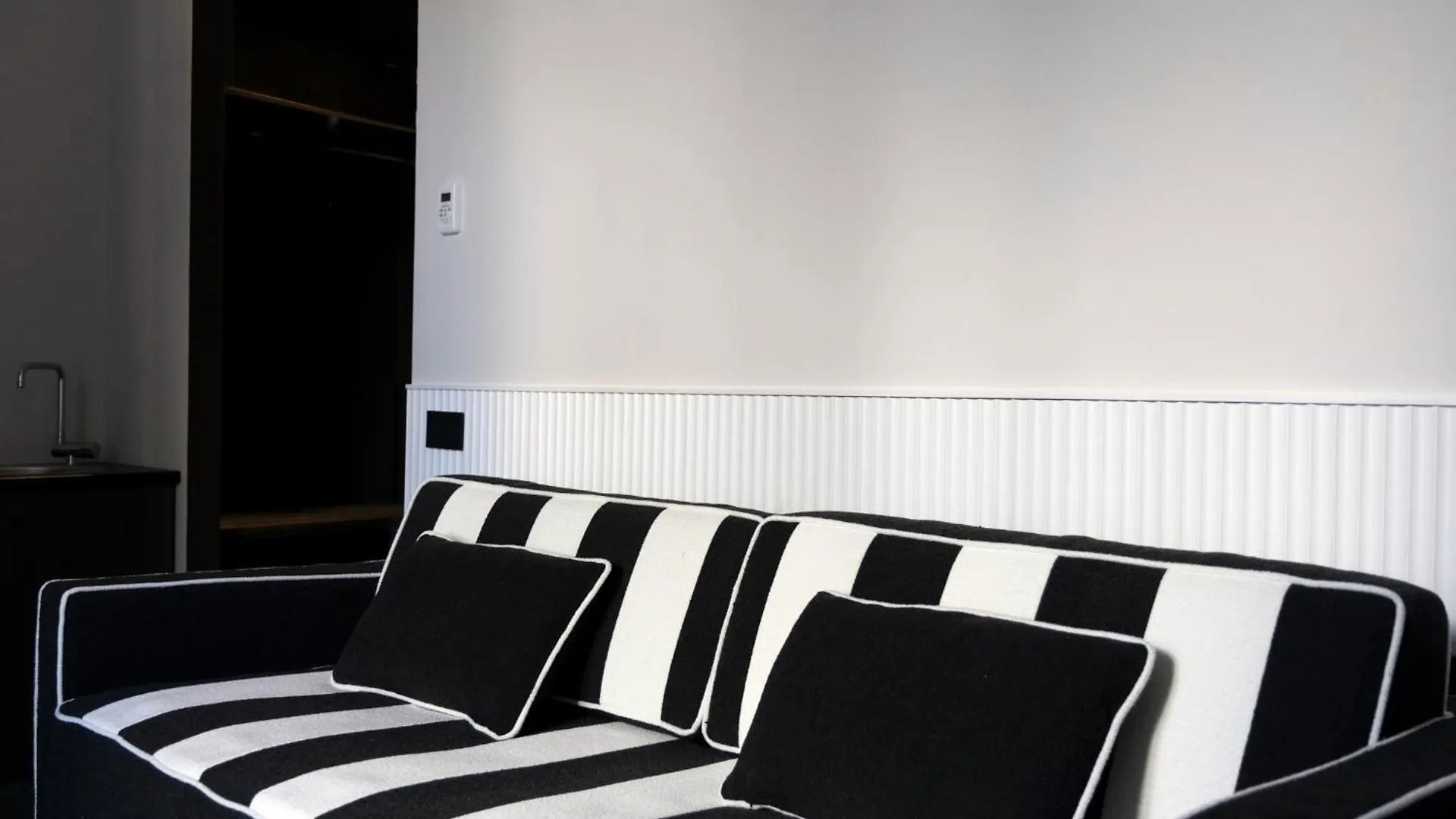 Adaram Suites Naples Guest house