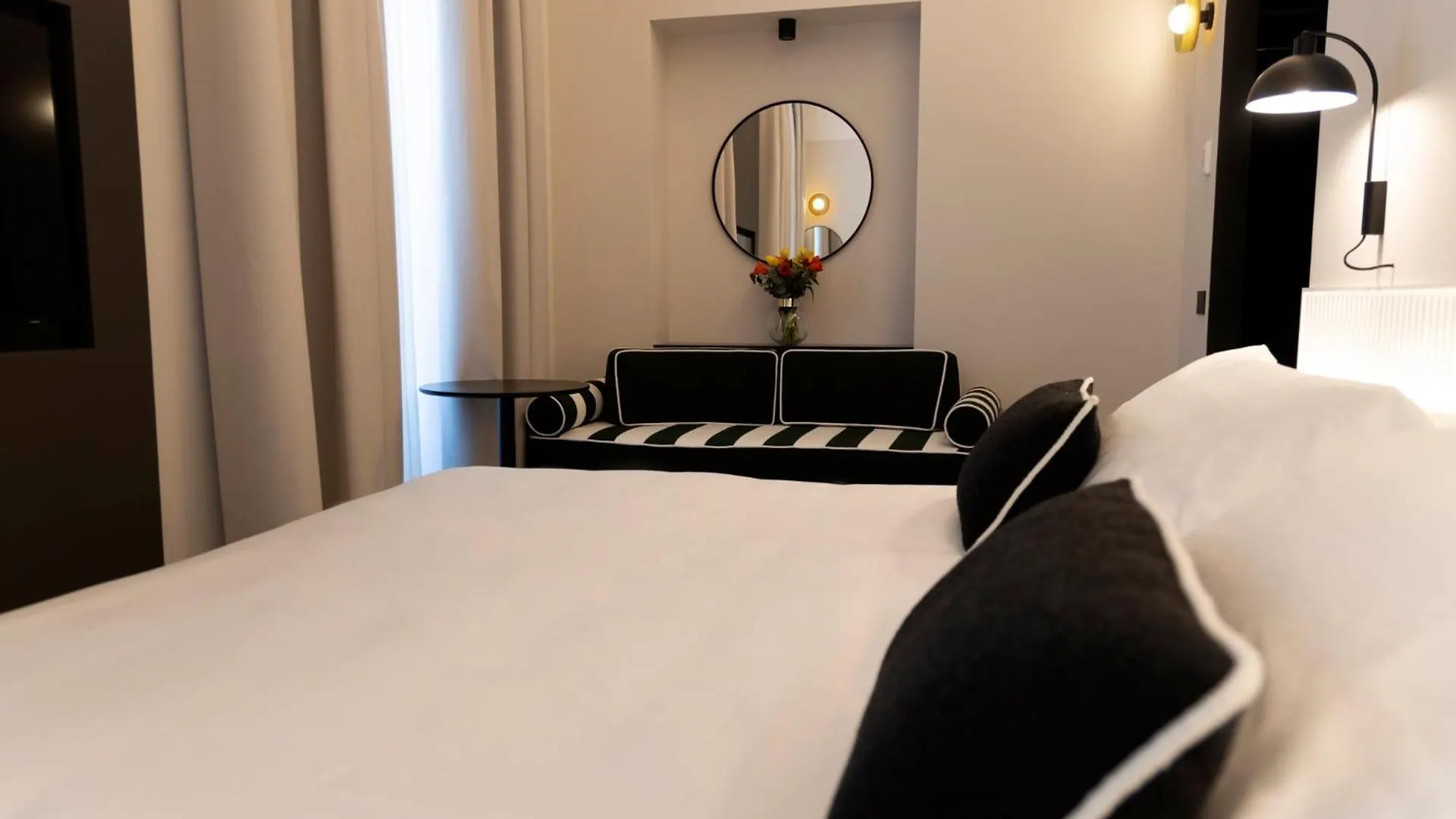 Adaram Suites Naples Guest house
