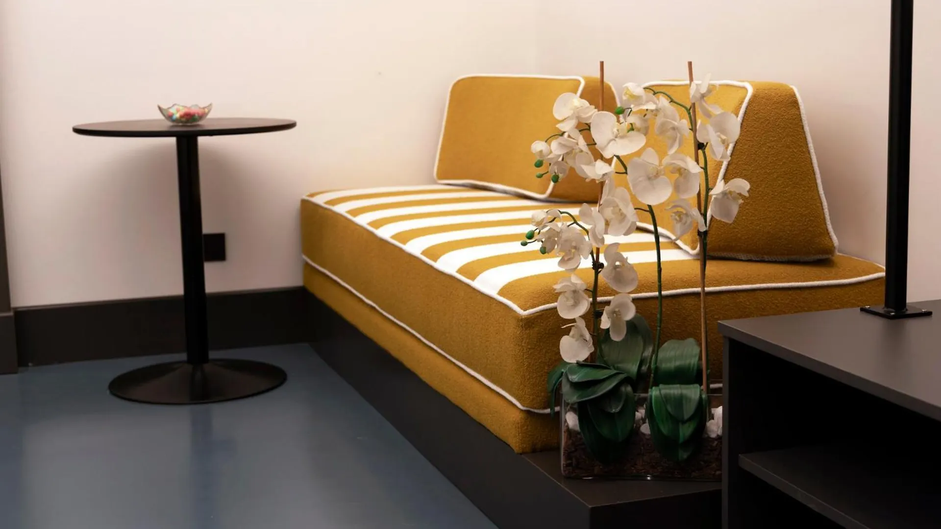 Guest house Adaram Suites Naples Italy