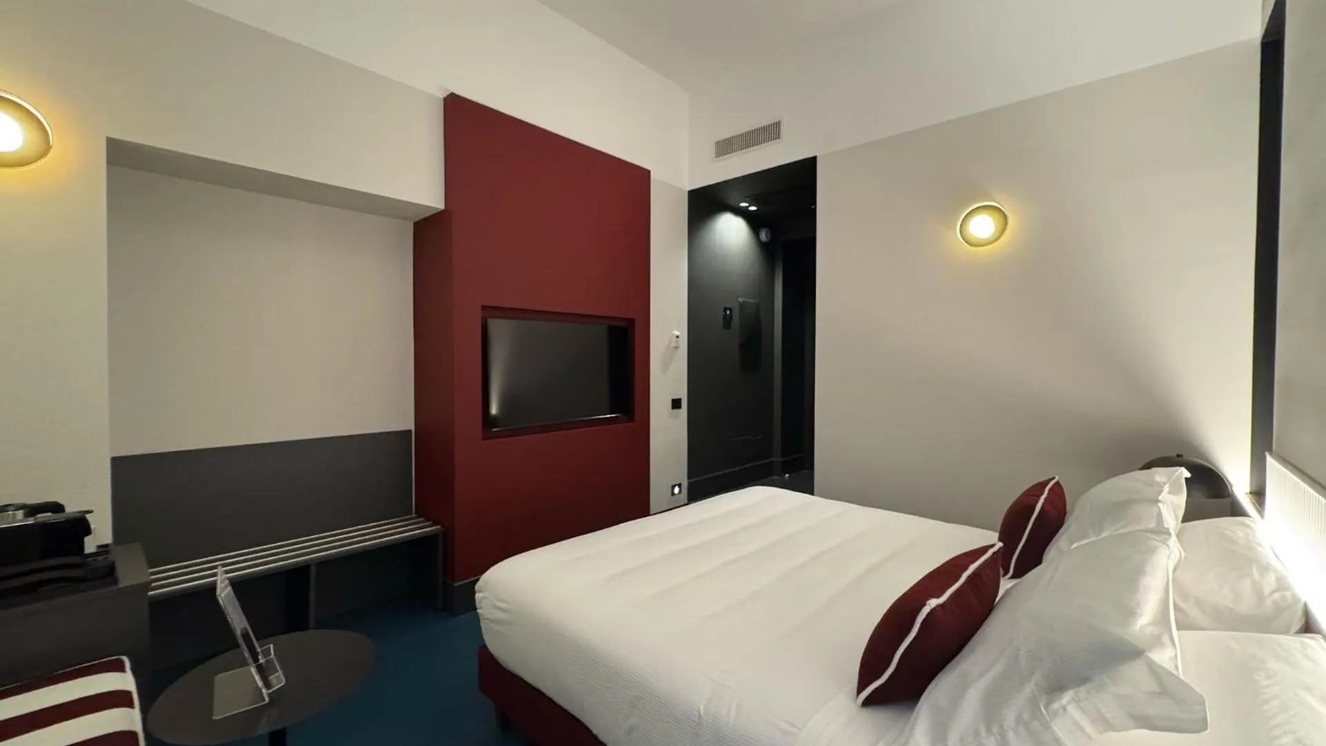Adaram Suites Naples Italy