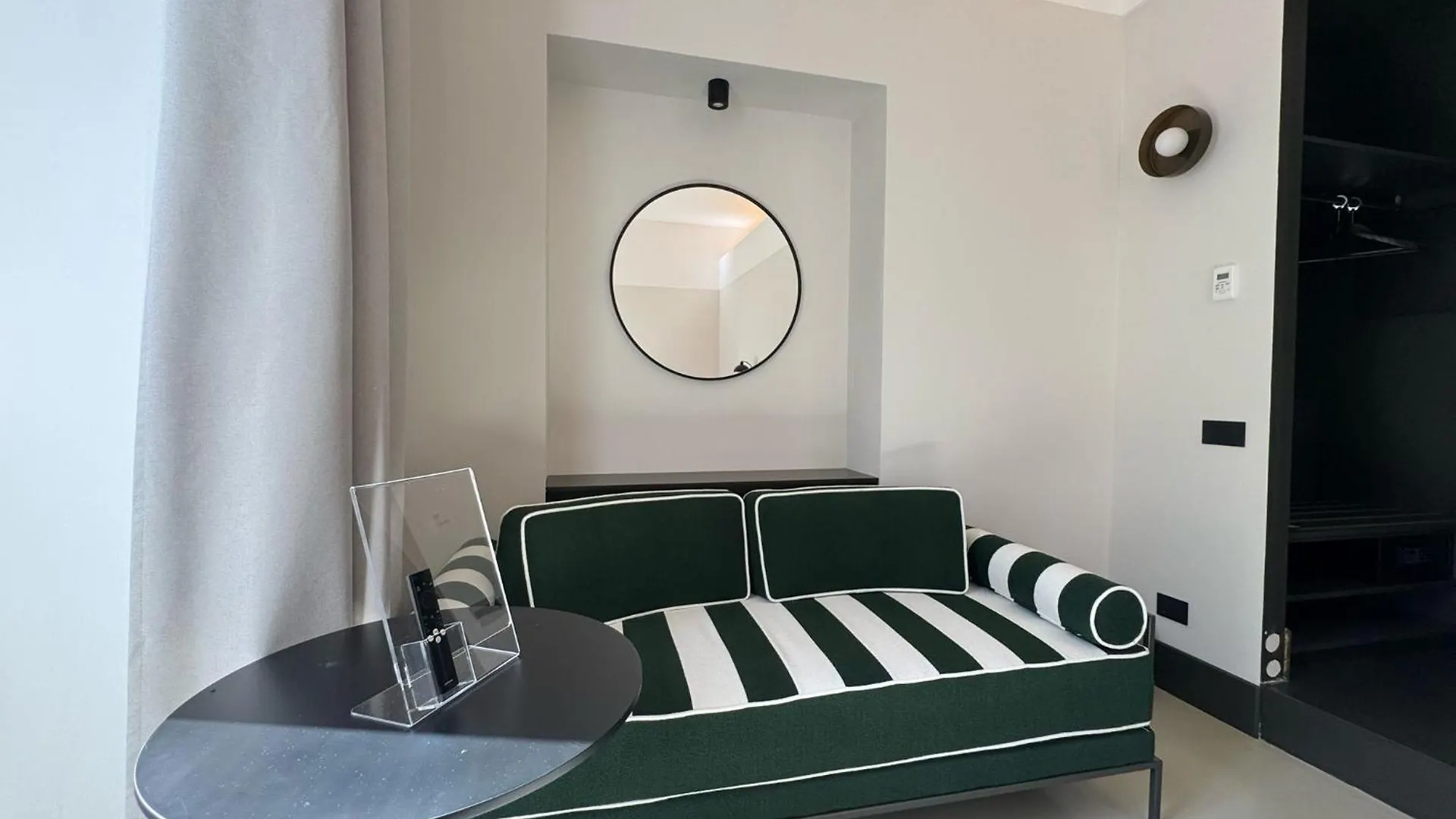 Adaram Suites Naples Guest house