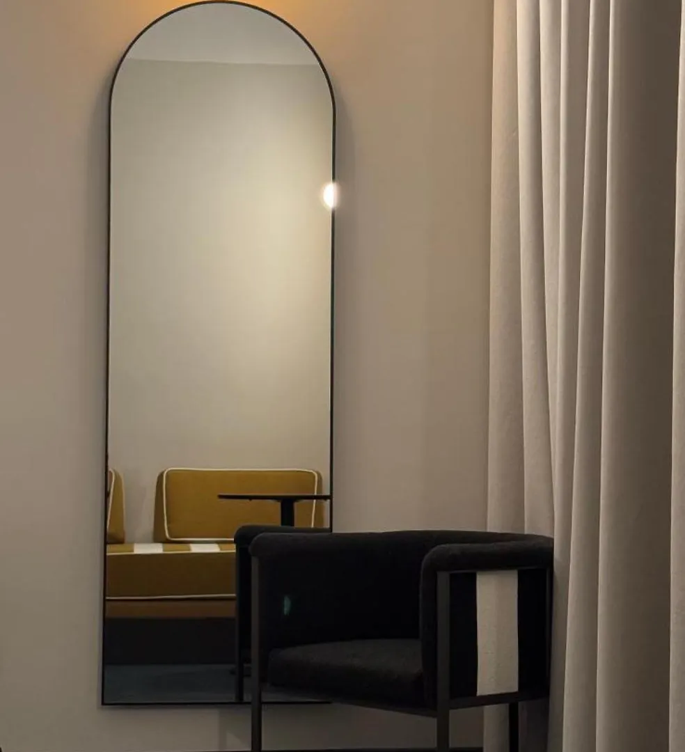 Adaram Suites Naples 0*,
